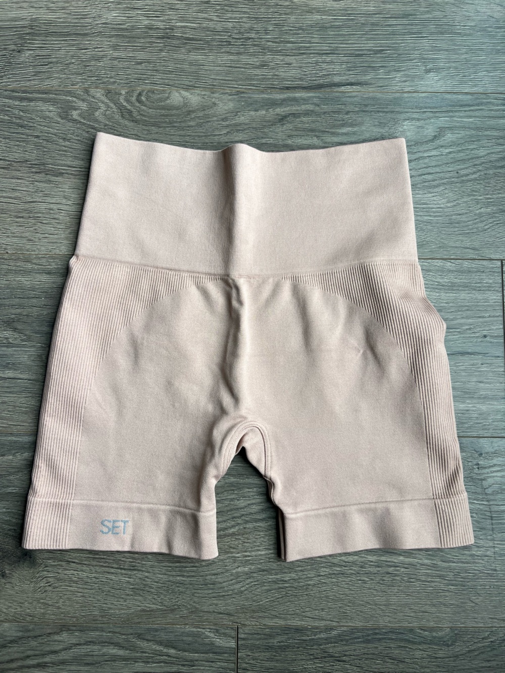 SET Active High-Waist Seamless Athletic Shorts in Light Pinky Beige